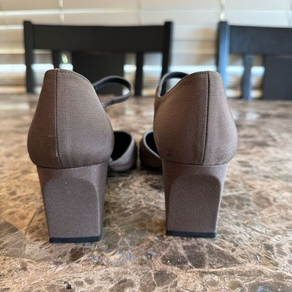 Charles Jourdan of Paris Heels Size 8 Taupe Beaded - Picture 5 of 13